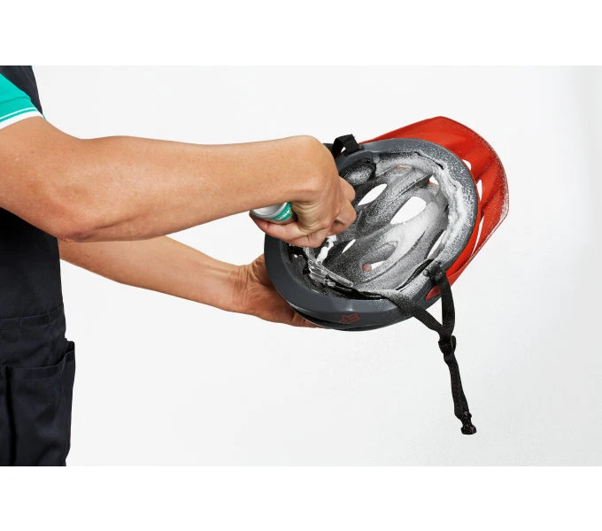 Motorex Helmet Care Spray Reinigungsschaum 4 Motorex Helmet Care Spray Reinigungsschaum – Bild 2